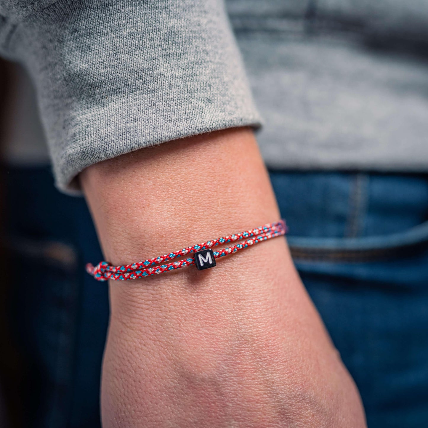 buchstaben-armband-freundschaftsarmband-damen-mädchen-bunt