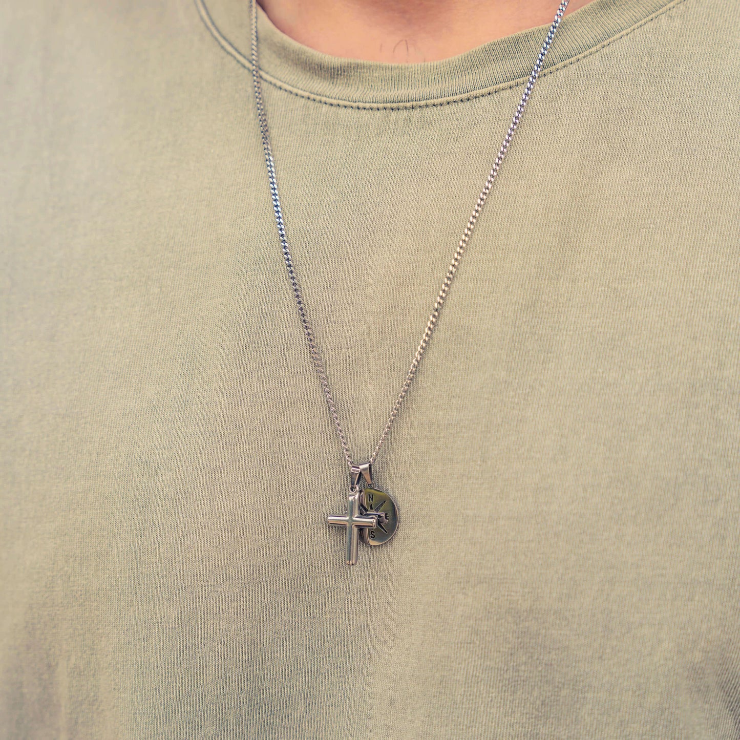 silber-halskette-herren-anhänger-kompass-kreuz