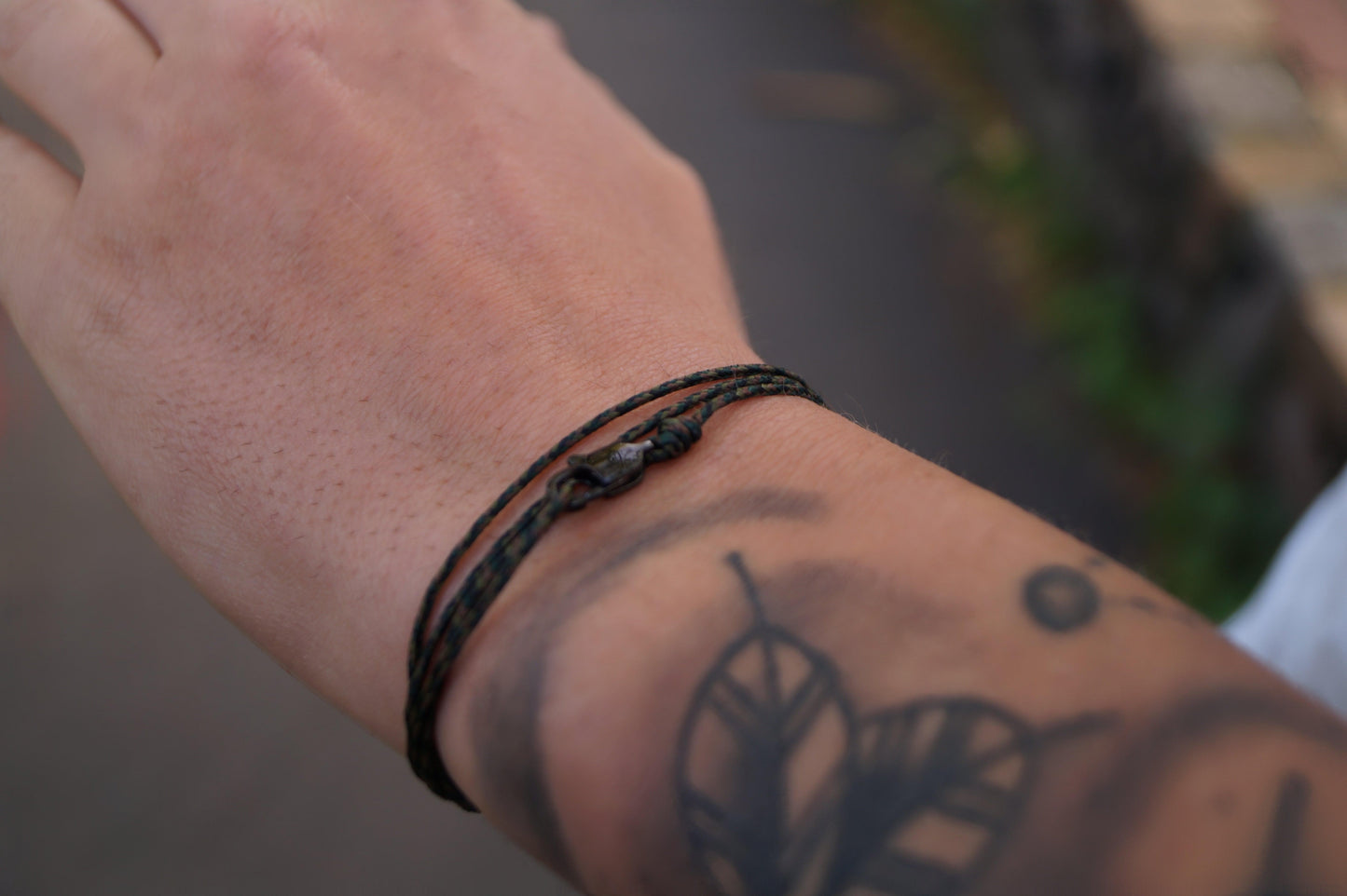 karabiner-surfer-armband-herren-maritim-camouflage