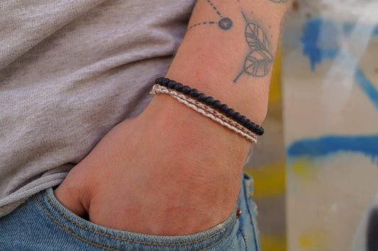 Made by Nami Surfer 2x Surfer Armband - Beige & Lavasteine