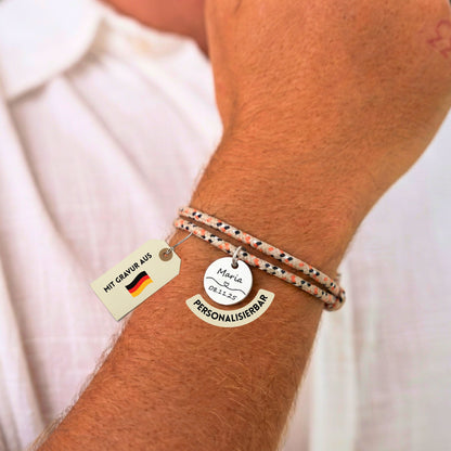 Personalisierbares Armband mit Edelstahl-Anhänger und Kordelband
