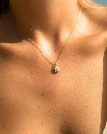 Goldene Sonne Halskette Damen Hammerschlag