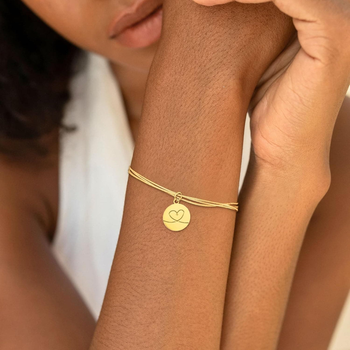 Dreireihiges Schlangenketten-Armband mit personalisierter Gravur für Initialen, Namen & Symbole – Gold