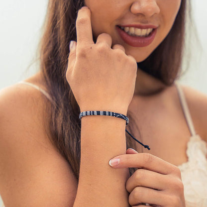 Boho Surfer Armband – Verstellbar & Wasserfest Freundschaftsband Unisex