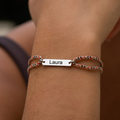 Armband mit Plättchen und Kordeband