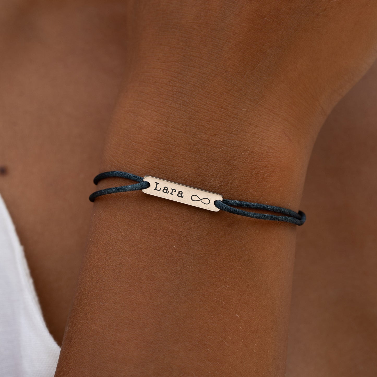 Armband mit Plättchen – Blau