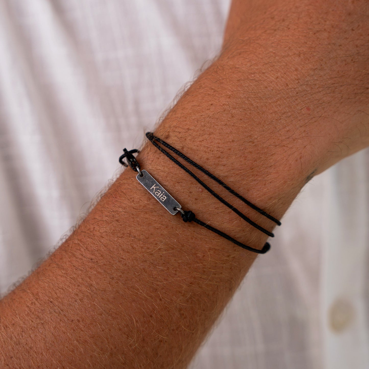 Wickelarmband mit Plättchen – Schwarz