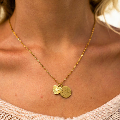 Personalisierte goldene Herz-Halskette – Individuelle Gravur mit Name, Text & Symbol (40+5 cm)