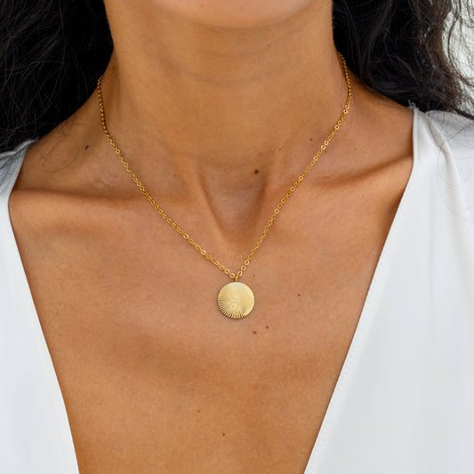 Goldene Sonnenkette 18K vergoldet – Boho Mandala Design