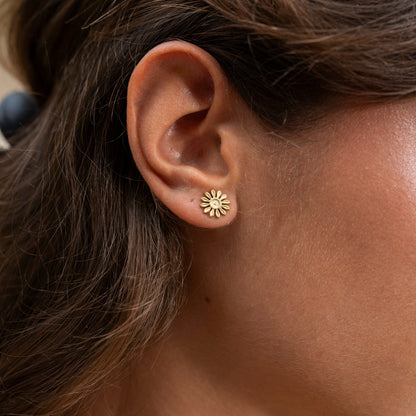 Goldene Blume Ohrstecker 18K vergoldet