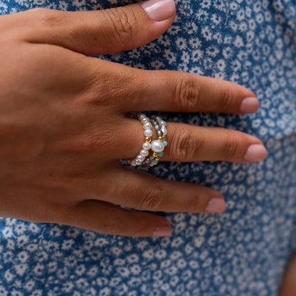 Elastischer Perlenring aus echten Süßwasserperlen