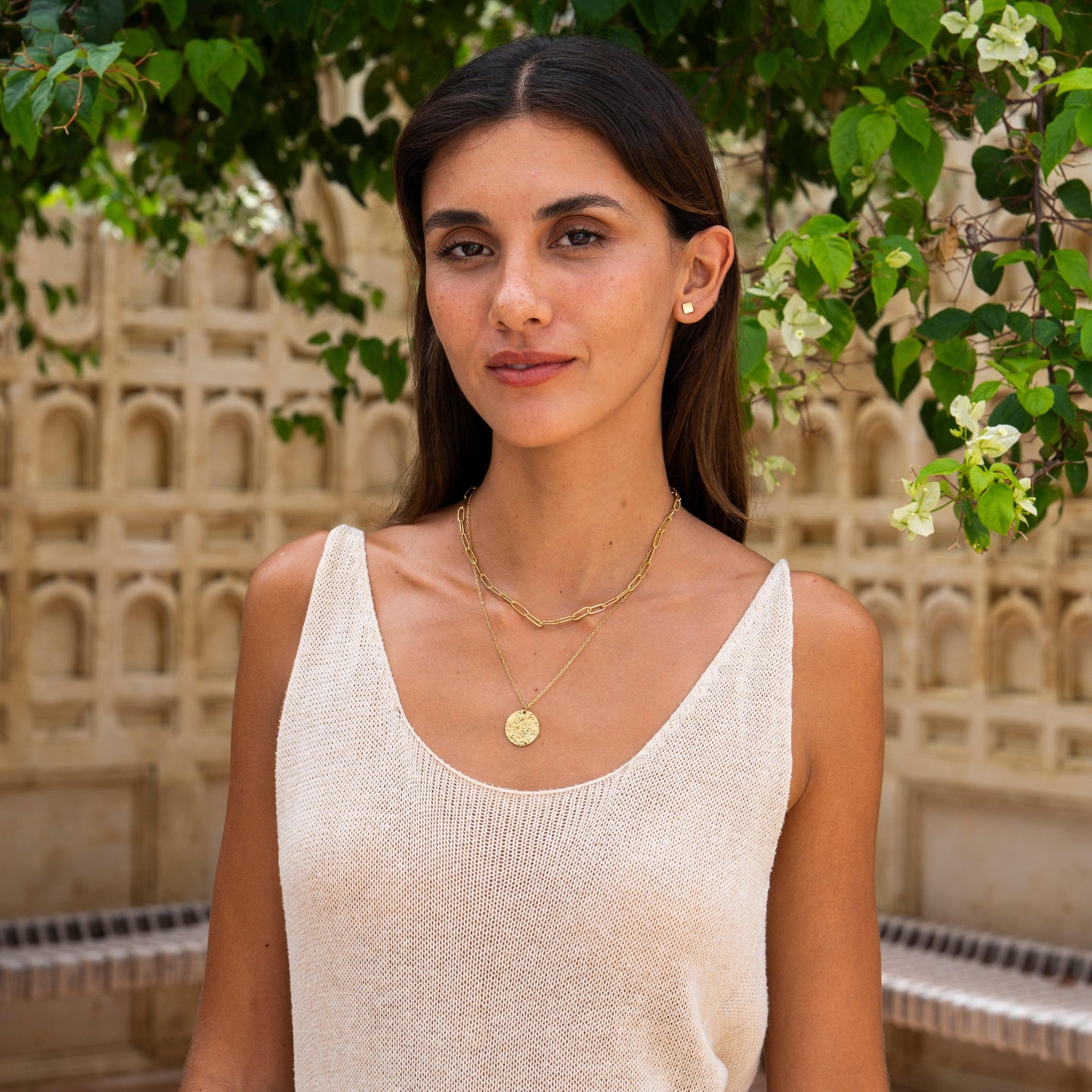 Goldene Layer Halskette mit rundem Anhänger