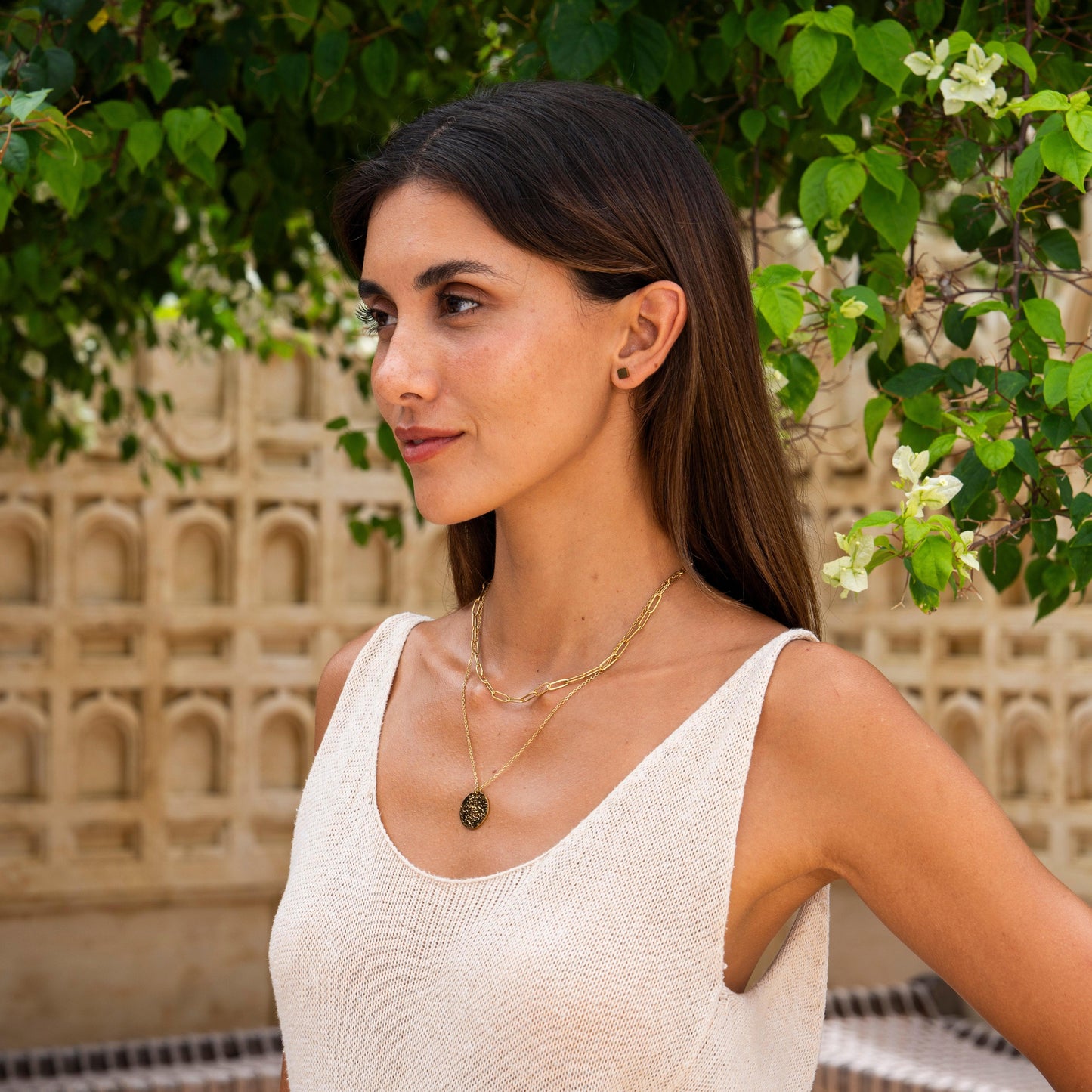 Goldene Layer Halskette mit rundem Anhänger