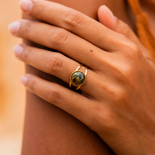 Boho Ring mit Edelstein Grün