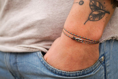 Karabiner Dünnes Surfer Armband – Verstellbar & Wasserfest