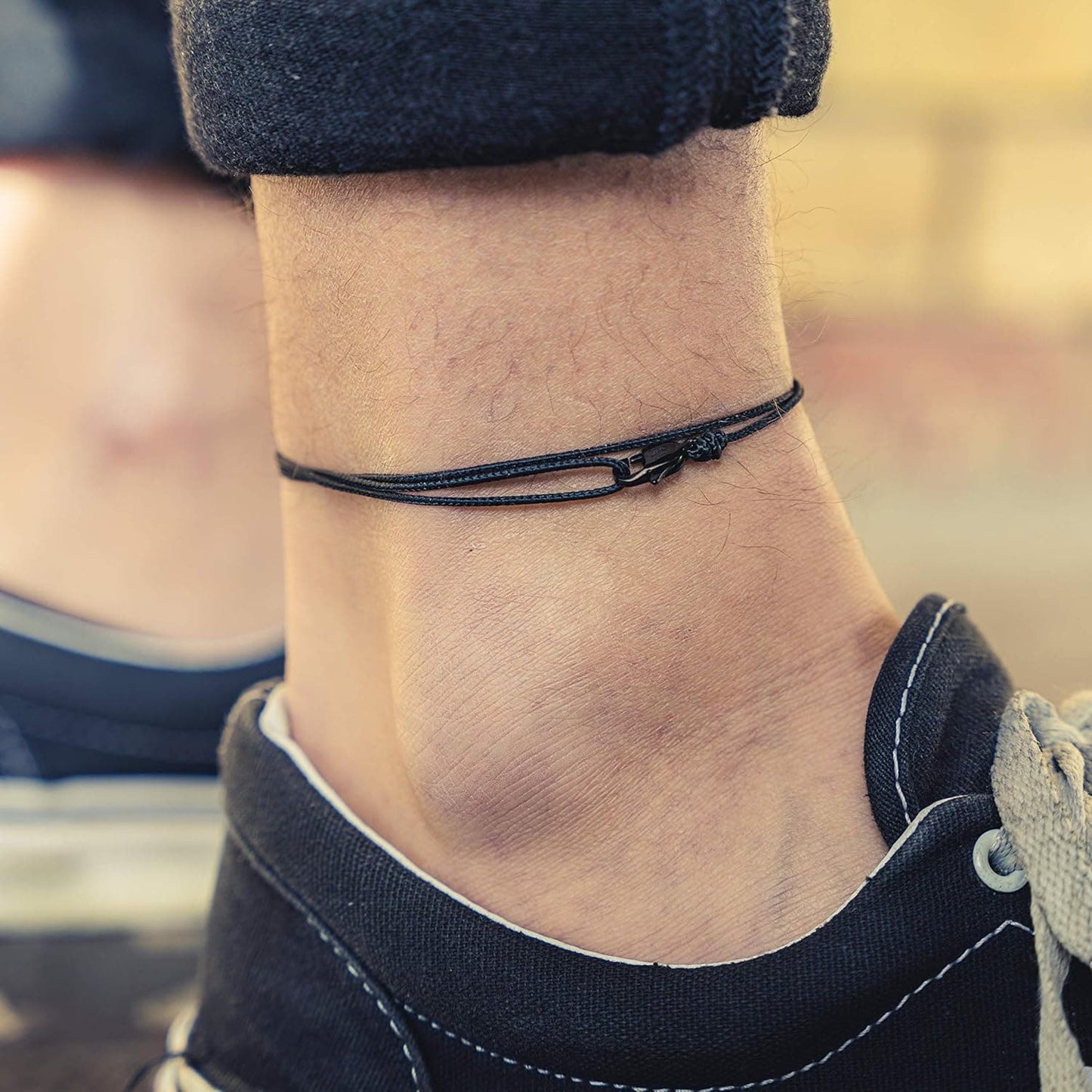 Dünnes Wickel Fußband Unisex – Handgemachtes Surfer Fußkettchen