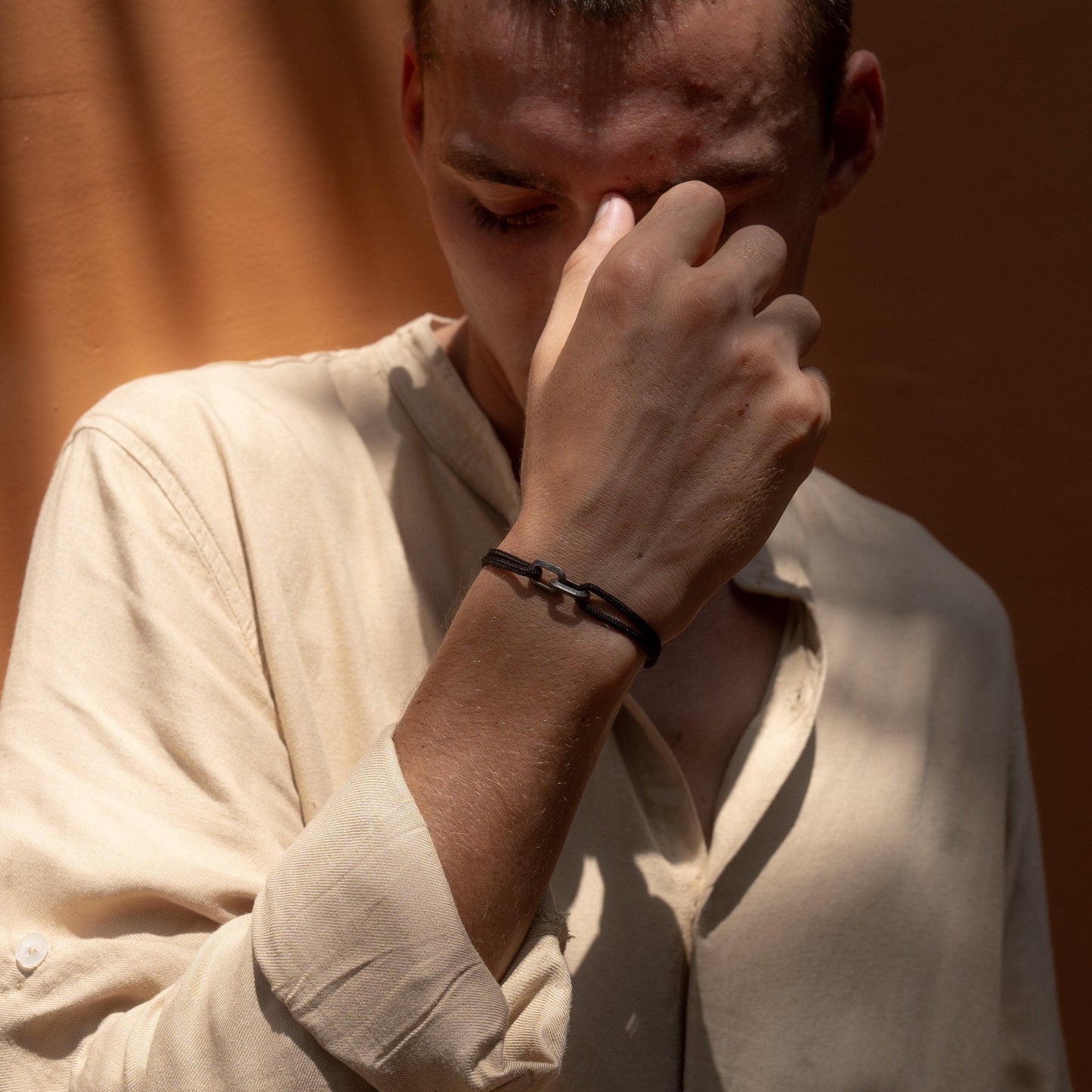 Surfer Armband Schwarz – Handmade & Verstellbar