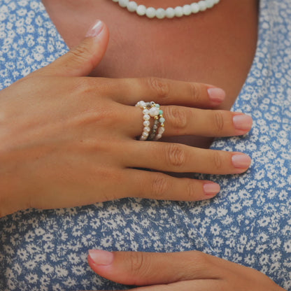 Elastischer Perlenring aus echten Süßwasserperlen