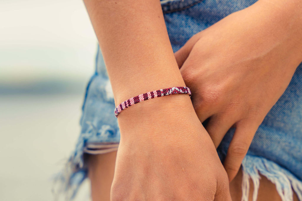 made-by-nami-armband-flat-weinrot