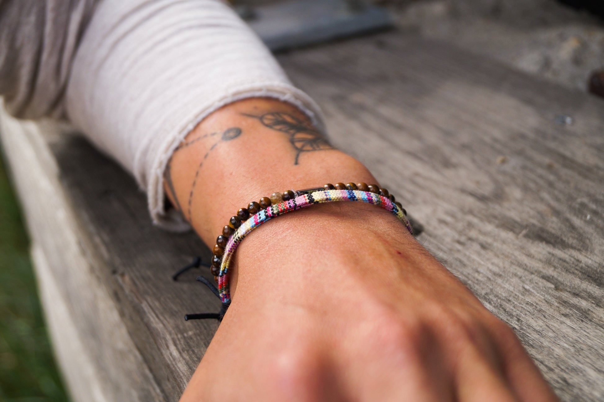 Made by Nami Boho Surfer-armband Gepersonaliseerd met Letter - Dames Heren Meisjes Koppel-armband geïndividualiseerd - beste Vriendin Vriendschapsarmband Cadeau - Waterbestendig & Verstelbaar, 15 Made by Nami Boho Surfer-armband Gepersonaliseerd met Letter - Dames Heren Meisjes Koppel-armband geïndividualiseerd - beste Vriendin Vriendschapsarmband Cadeau - Waterbestendig & Verstelbaar, 15